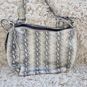 HOBO Snakeskin Patterned Shoulder Bag - Gray and Cream
